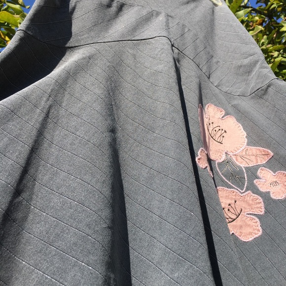 Bebe Stretch Pink Flower Embossed Swing Skirt - Picture 3 of 8